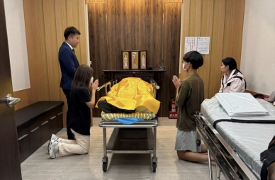 首位救災傷重不治｜向英雄致敬，小山貓超人林鴻森光復救災，腳部刺傷感染傷重辭世，禮儀業者林奕華轉述家屬說法，稱讚是救災真英雄！