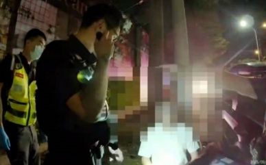 男擔心酒駕曝光停車裝睡 警破窗前一秒他立即酒醒
