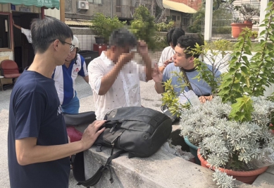 投資洋酒，真詐騙，員林派出所逮捕車手。（照片分局提供）