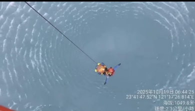 深入險境｜消防署特搜勇士，空降馬太鞍溪堰塞湖，膽大心細、履險如夷，完成不可能的任務！