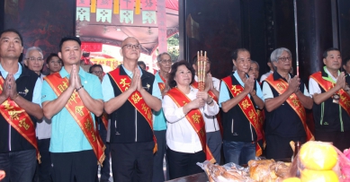 嘉義市文財殿聖誕祝壽大典 市長黃敏惠肯定文通慈善會善行！