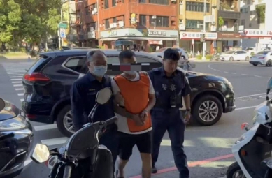 江姓男子偷走3條金項鍊、市值50萬警察巡邏經過迅速逮人