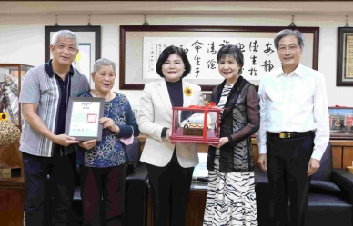 旅居日本金黛敏女士捐贈雲林縣救護車1部 縣長張麗善致上由衷謝忱！