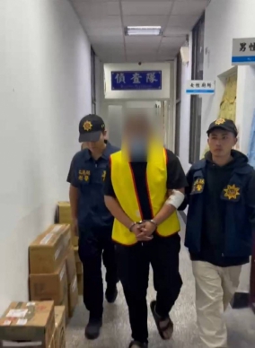 電纜大盜｜穿雨鞋連連犯案，疑假冒鏟子超人，橫行鳳林、萬榮偏遠地區，人贓俱獲！