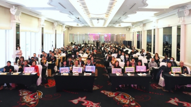 台中殯葬管理獲中央「優等」肯定 民政局副局長彭岑凱頒獎表揚業者 感謝齊力提升優質、便捷殯葬服務