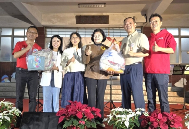 「正心仁愛，活力滿載」〜雲林斗六正心中學創校65周年 仁愛健行歷經逾半世紀未間斷 傑出校友席開132桌感恩晚宴 氣氛熱絡！