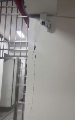 臺東體中|牆壁裂開了!