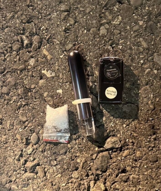 轎車見警盤查加速逃逸車上4人全帶毒品