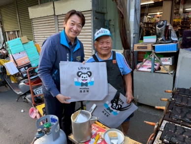 魏嘉賢走訪吉安黃昏市場｜籲加速傳統市場整體升級