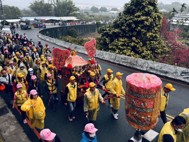 祈福 賜財 新社九庄媽合遊庄遶境 祈求風調雨順、歲稔年豐