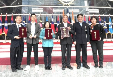 雲林縣役政成果耀眼 勇奪多項中央殊榮 縣政府民政處長蕭德恕榮獲國防部一星寶星獎章！