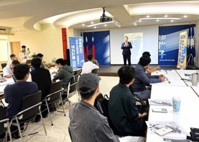 國民黨青年軍不到5成蕭旭岑出席選戰幕僚培訓營