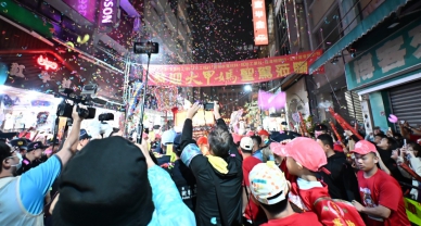 大甲媽進香回鑾進入彰化市，萬人空巷。（照片縣府提供）