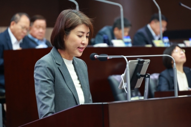 縣長許淑華議會報告施政成果　長者健保有補助 觀光、社福、交通亮眼