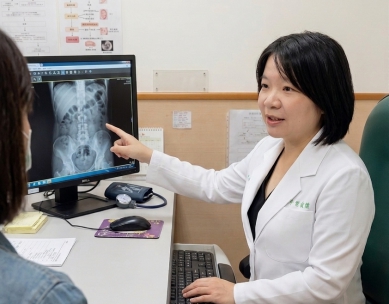 長期仰賴止痛藥度過經期不適   可能是子宮疾病亮紅燈  嘉基葉敏儒醫師：經痛加劇不正常