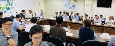 防範﹁離岸風電﹂工程弊案，彰化檢察長黃智勇率跨機關訪視小組參加台電聯席會議。（照片彰檢提供）