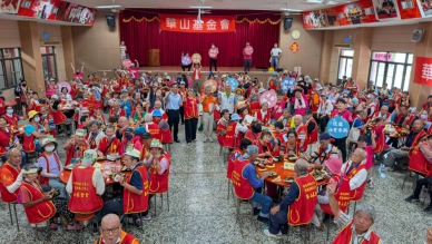 百歲人瑞邂逅水豚華山端午公益超療癒