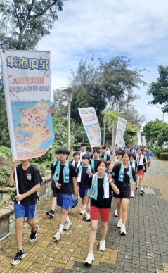 高雄旗津國小畢業禮物70生挑戰12公里徒步環島