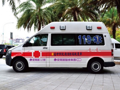 疑感情因素心情鬱悶     男高處墜樓不治死亡