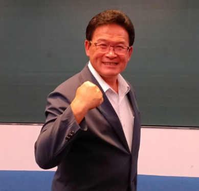 前彰化市長邱建富，宣布以無黨籍身份參選下屆彰化縣長。（照片記者林碧珠攝）