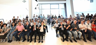 彰化縣美術家接力展第119棒,林介山醫師個展接棒。(照片縣府提供)
