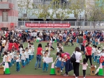 市立大里幼兒園「揮畫大里~彩繪童年」親子寫生  擠滿大里運動公園