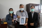 中國醫藥大學傑出校友李春興博士團隊創新專利「俯臥位通氣健康床」問世  為具效益的俯臥通氣治療方式