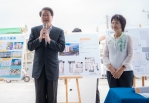 內政部長林右昌（左）和立委陳素月（右）宣布，員林將建首座176戶社會住宅。（照片陳素月提供）