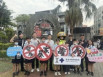 嘉市警開學日啟動「護童專案」 局長陳明志率交安大使戴超大型安全帽  擴大宣導效果