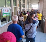 民進黨高市黨部改選賴瑞隆忘帶證件、黃捷跑錯投票所
