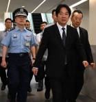 賴清德赴空軍殉職飛官靈堂致哀