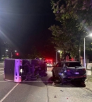 小貨車自撞翻覆駕駛拒毒檢疑似毒駕送辦