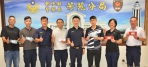芳苑警分局長黃一航（右4）向異動的7名團隊給予祝福。（照片警方提供）