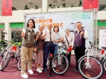 嘉義縣鄰長獲贈公務自行車 呂慧瑜借鏡推鄰長每月工作協助費政見