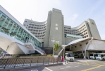 71歲游婦急性腦中風,住院期間接連心律不整、心跳驟停,幸經彰基搶救化險。(照片彰基提供)